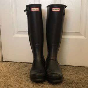 Only been worn twice Hunter boots US size 9